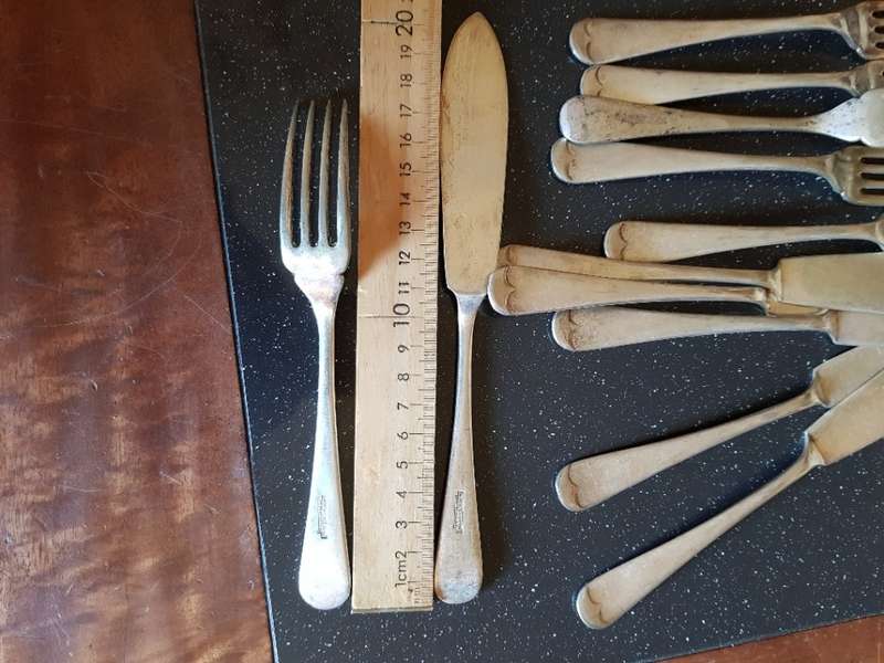 Beautiful Vintage Yeomans Silver Plated Fish Knives and Forks. Marked