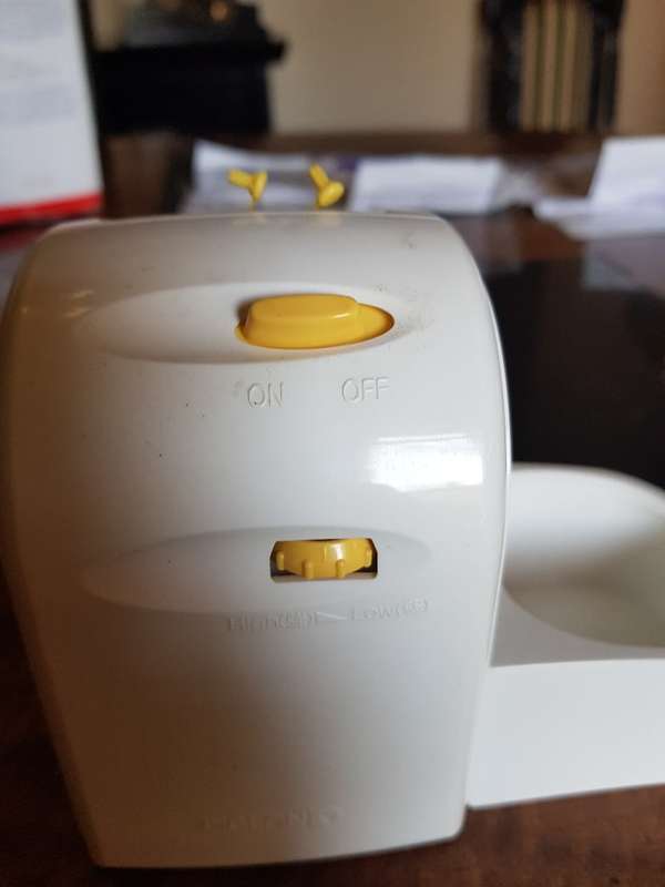 Pigeon Breast Pump with Automatic Natural Sucking Reflex Action. Working