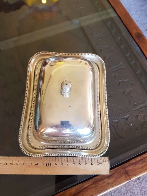 Beautiful Vintage Silver Plated Lidded Butter Dish. Marked