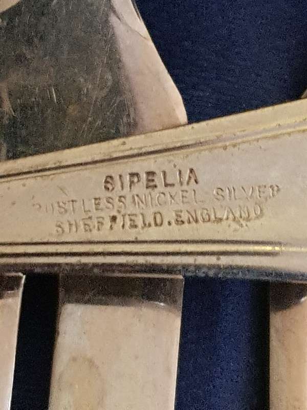 Beautiful Vintage Selingwell Plate Sipelia Cake Forks. Marked & Boxed