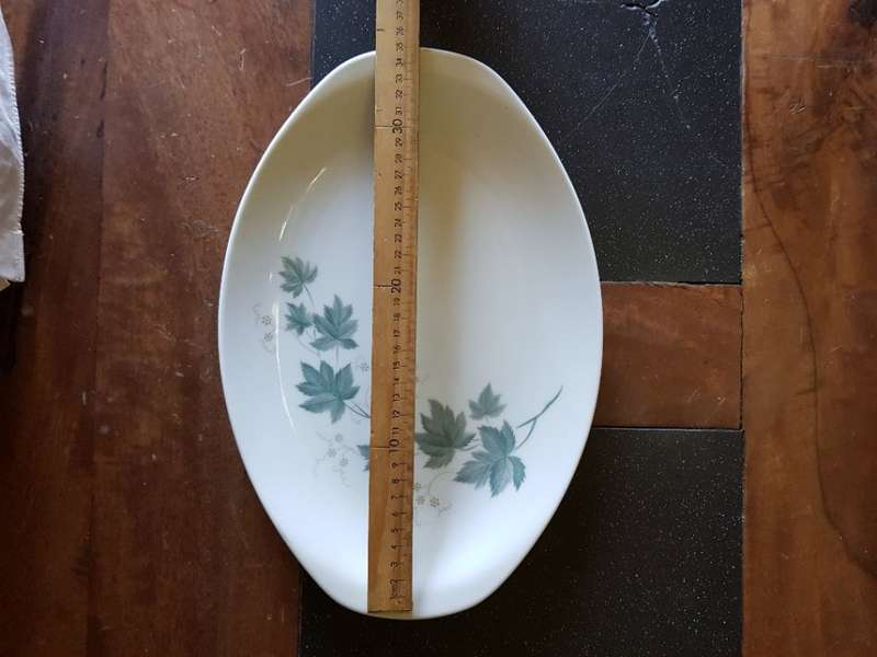 Stunning Vintage Noritake Wild Ivy Serving Platter. Marked