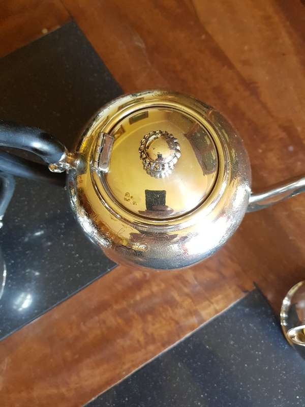 Beautiful W.M Rogers Hamilton Ontario. 1006. Marked