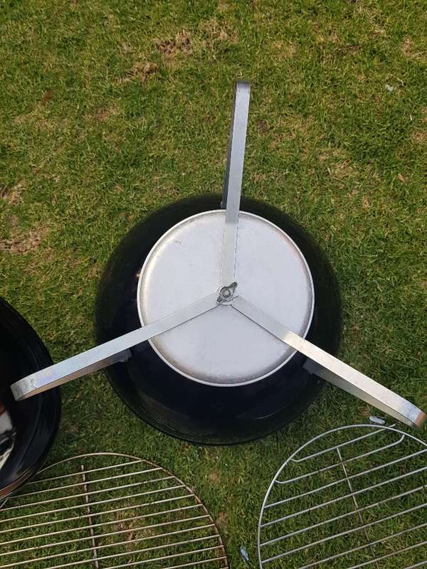Webber Braai. Complete Stand 43 cm Tall