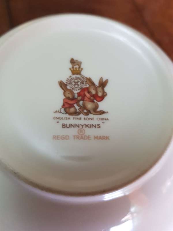 Beautiful Vintage Bunnykins Bowl. Makers Mark
