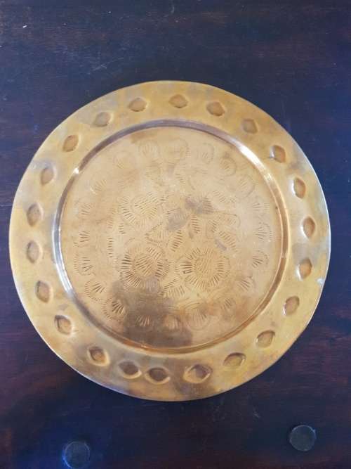 FREE SHIPPING!!!  Beautiful Vintage Brass Decorative  Wall Hanger