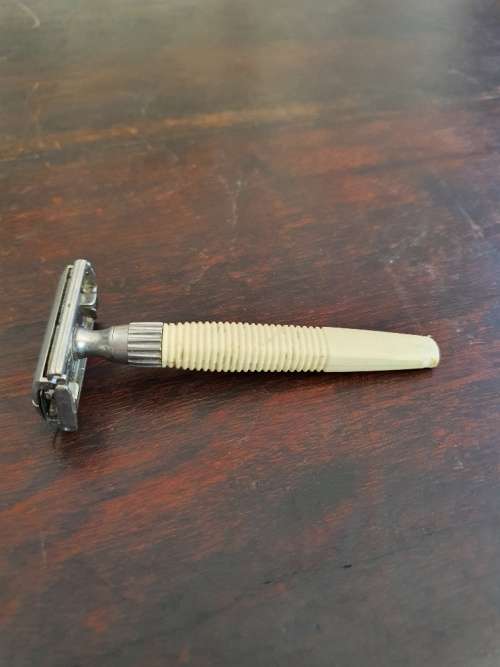 FREE SHIPPING!!! Vintage Gillette Razor Marked England.