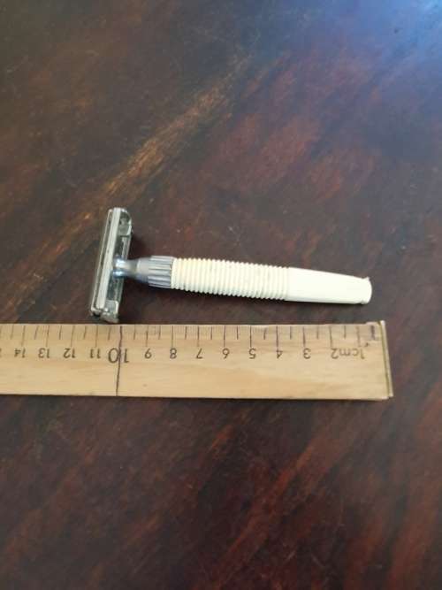 FREE SHIPPING!!! Vintage Gillette Razor Marked England.
