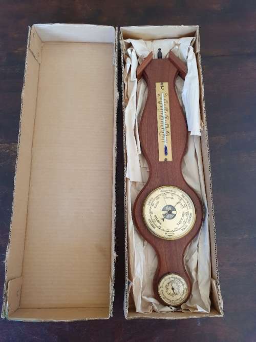 FREE SHIPPING!!!  Beautiful Mahagony Wood Barostar Hygrometer, Thermomoter and Barometer.