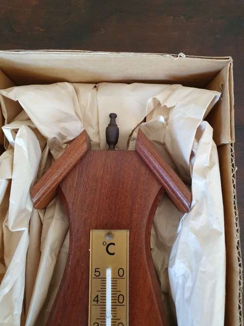 FREE SHIPPING!!!  Beautiful Mahagony Wood Barostar Hygrometer, Thermomoter and Barometer.