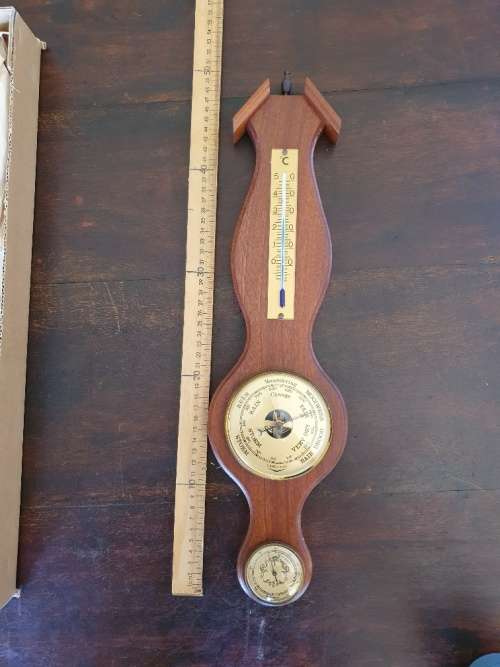 FREE SHIPPING!!!  Beautiful Mahagony Wood Barostar Hygrometer, Thermomoter and Barometer.