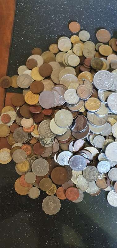 4.3 Kilograms Coins From Every Corner Of The Earth