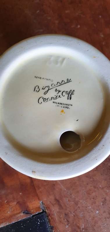 Beautiful Vintage Clarice Cliff Bazare Range Winning Bid takes all
