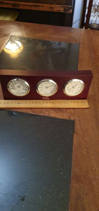 Beautiful Vintage  Weather Station. Working