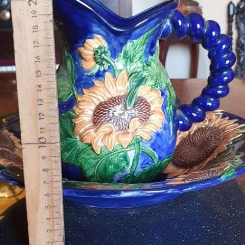 *Stunning Ceramic Sunflower Pitcher and Bowl*