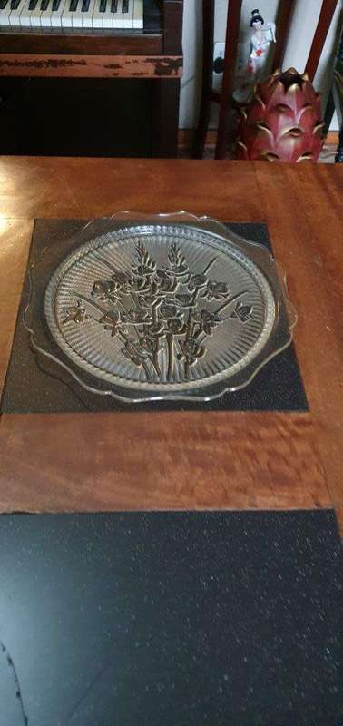 *Beautiful Glass Serving Tray.*