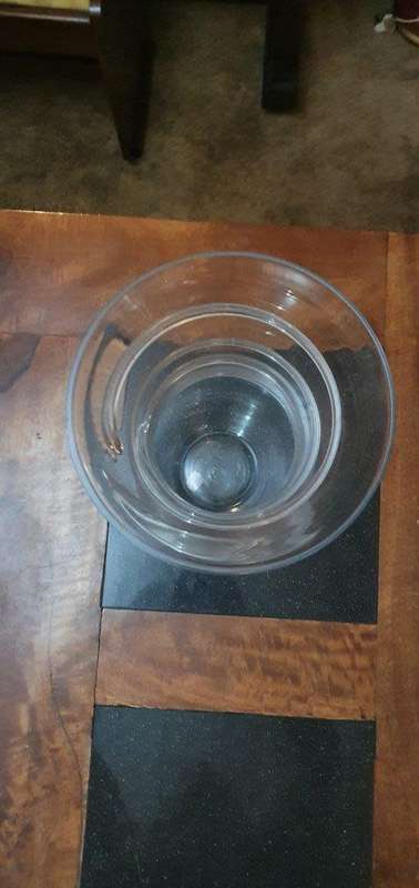 Beautiful and Tall 39cm Art Glass Vase.