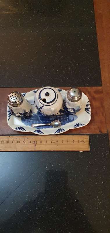 Beautiful Vintage Delft Cruet Set