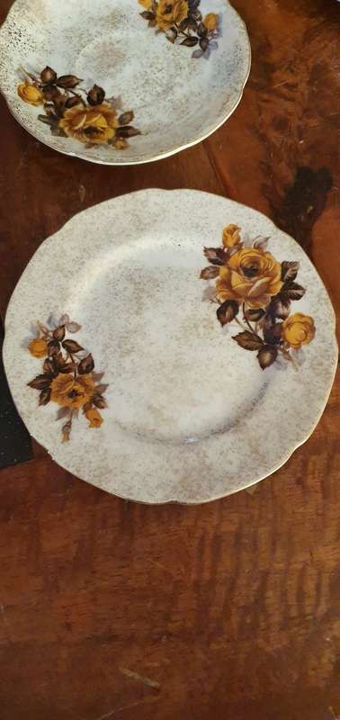 Beautiful Vintage Strathmore Fine China Tea Set