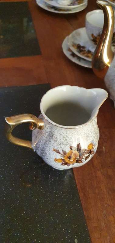 Beautiful Vintage Strathmore Fine China Tea Set
