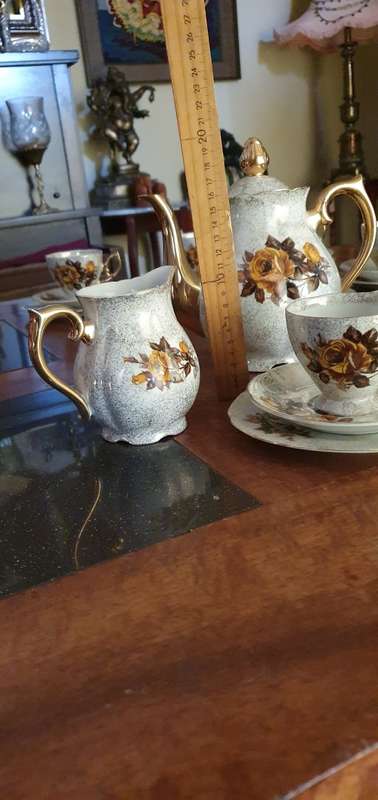 Beautiful Vintage Strathmore Fine China Tea Set