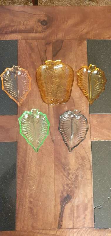 Stunning Set of Coloured Glass Trinket / Sweetie Dishes.