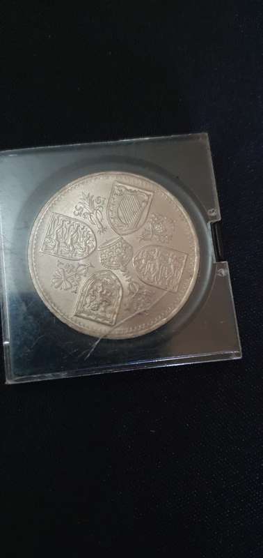 Vintage 1953 Five Shilling Coin.
