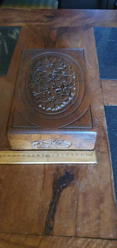 Beautiful Vintage Handcarved Stained Oakwood Jewelry Box