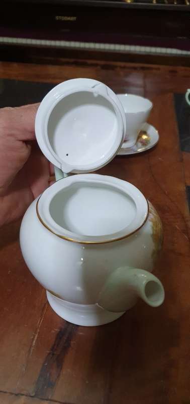 Vintage Shelly Porcelain Tea Pot plus a few Extras