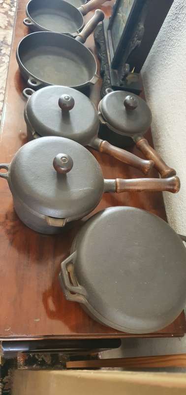 Cast Iron Pots Pan Set