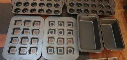 Assorted Baking Pans