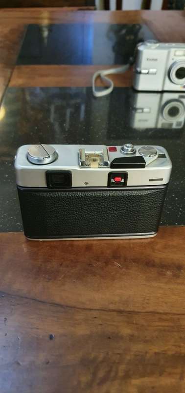 Two Cameras and Two Flashes