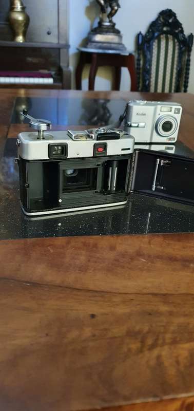 Two Cameras and Two Flashes