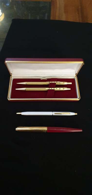 Parker Rolled Gold Fountain Pen plus Two ASAP Pens in Case