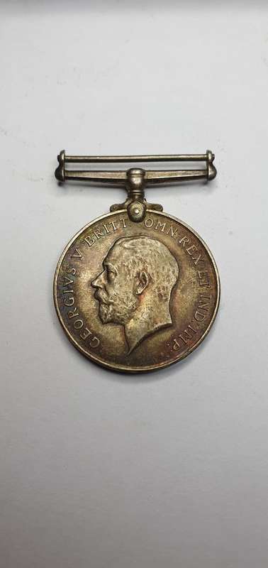 Georgivs V Britt 1914 - 1918 PTE  9th Infantry Medal