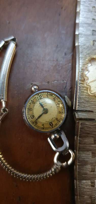 Vintage Seiko, Mauthe Colck, Citizen 17 Jewels, Ladies Roamer 17 Jewels, Mens Cuff Links and More