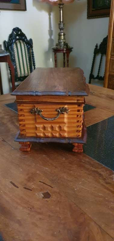 Stunning Vintage Jewellery Box, Made from Kiaat, Swarthout and Dennehout