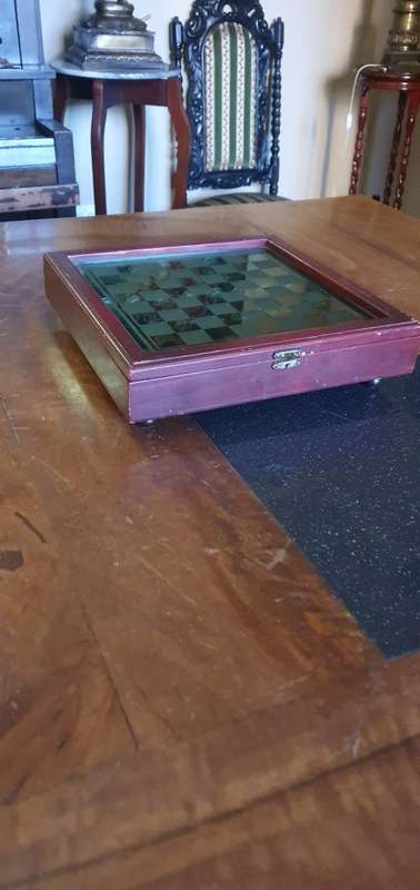 Beautiful Glass Chess Set