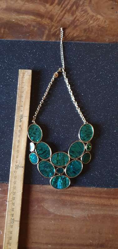 Beautiful Paua Shell Necklace By Lovisa Jewelers