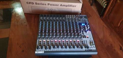 Berhinger Zenyx 2222 FX CPD Series Amplifier
