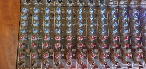 Berhinger Zenyx 2222 FX CPD Series Amplifier