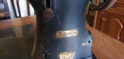 Vintage Singer Sewing Machine