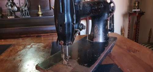 Vintage Singer Sewing Machine