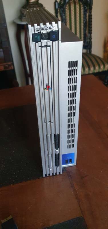 Sony PS2 Game Console + Remotes