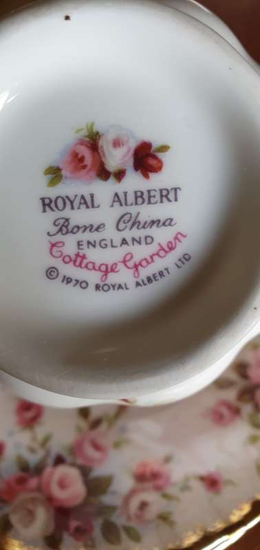 Stunning 24 Piece Royal Albert Cottage Garden Poercelain Tea Set