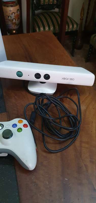 X Box 360 S Model 1439 with Accessories