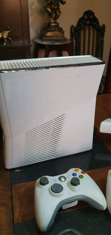 X Box 360 S Model 1439 with Accessories