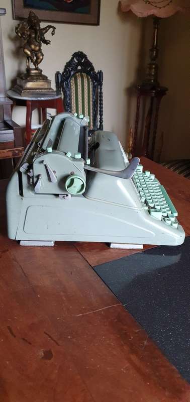 Hermes Ambassordor Typewriter