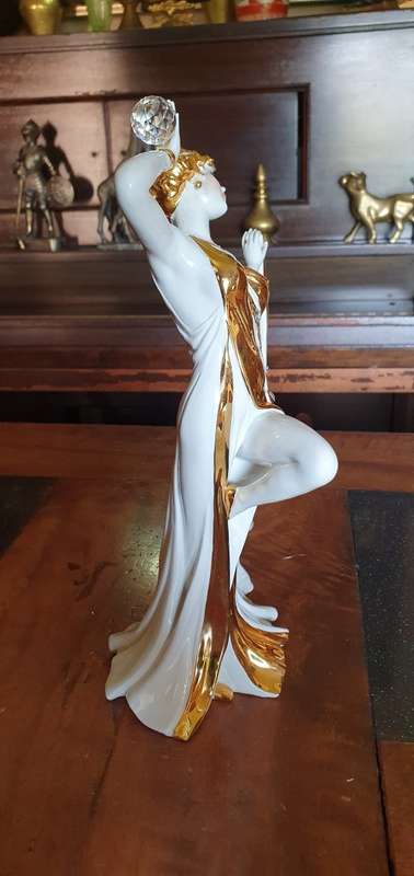Absolutely Stunning Authentic Vittorio Sabadin Porcelain Figurine