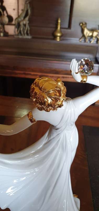 Absolutely Stunning Authentic Vittorio Sabadin Porcelain Figurine