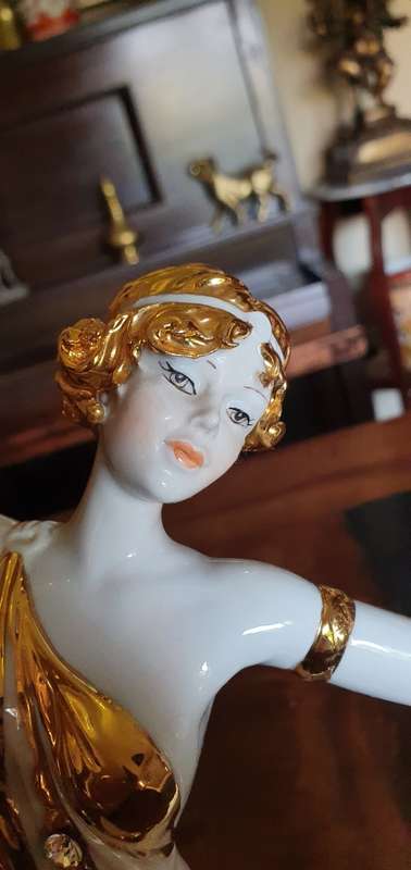 Absolutely Stunning Authentic Vittorio Sabadin Porcelain Figurine